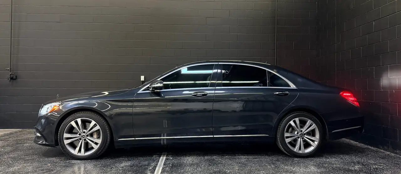 Mercedes-Benz S-Class снимка Mercedes-Benz S-Class