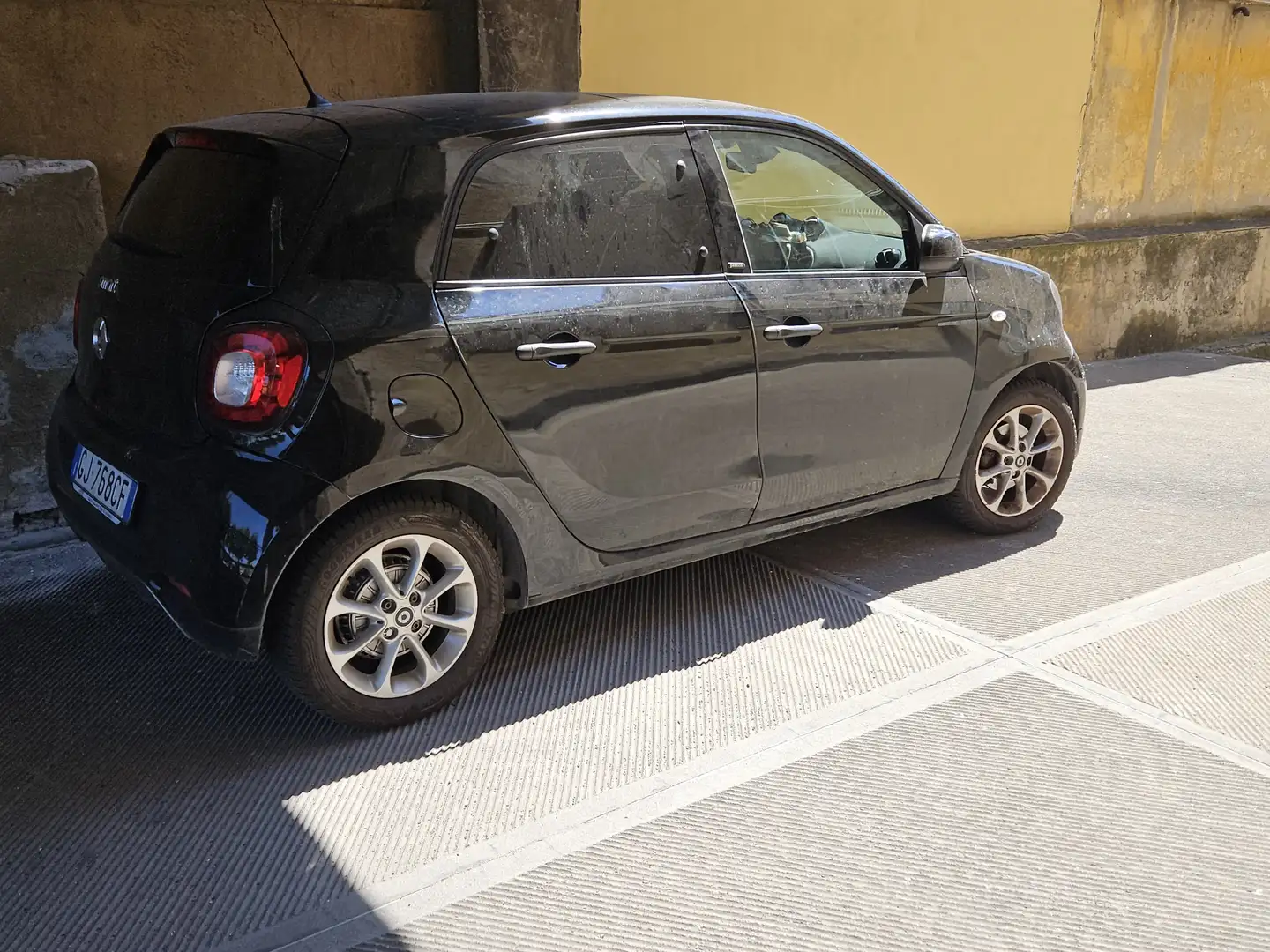 smart forFour 90cv allestimento Brabus Nero - 2