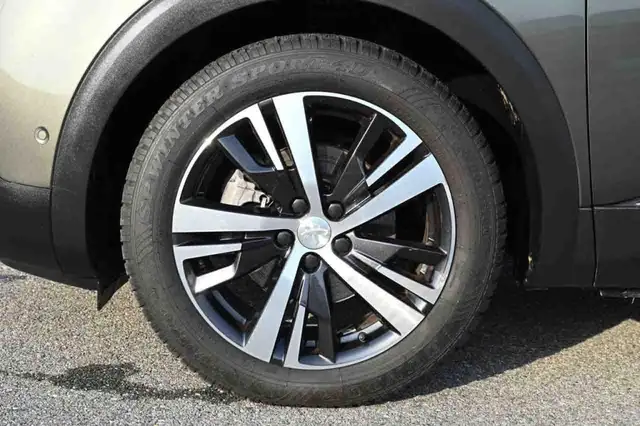 Peugeot 3008 view 6