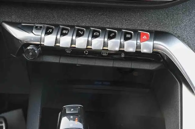 Peugeot 3008 view 15