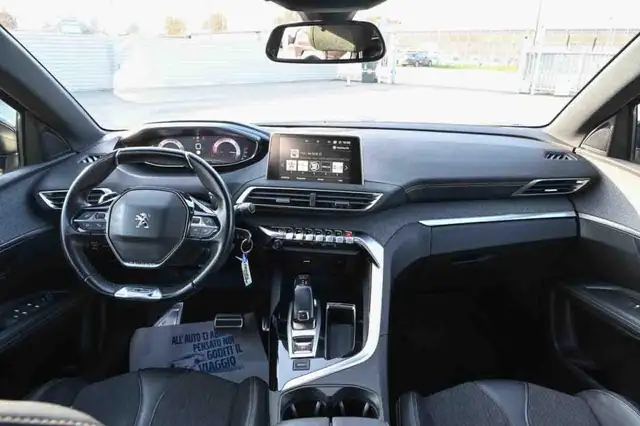 Peugeot 3008 view 7