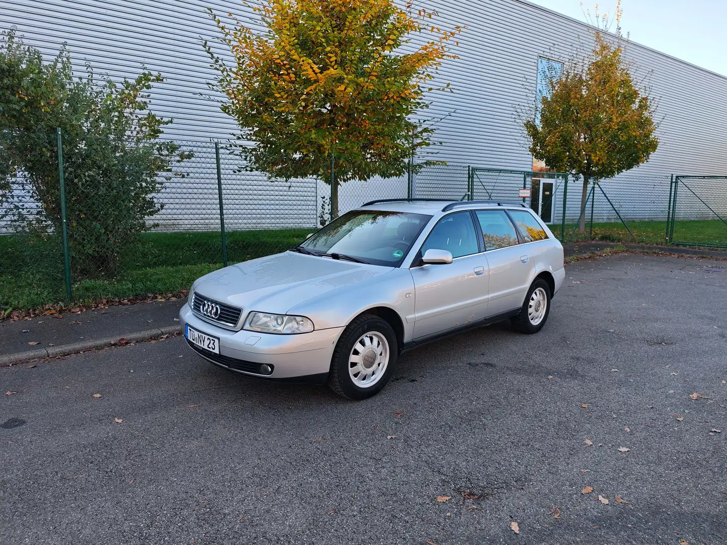 Audi A4 Quattro Avant 2.8 V6 Silber - 2