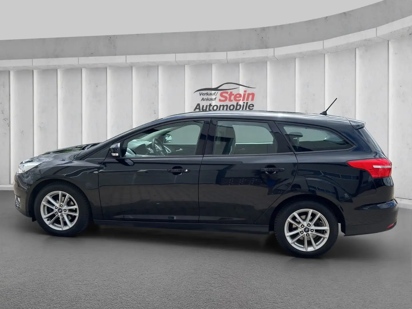 Ford Focus Turnier Business Schwarz - 2