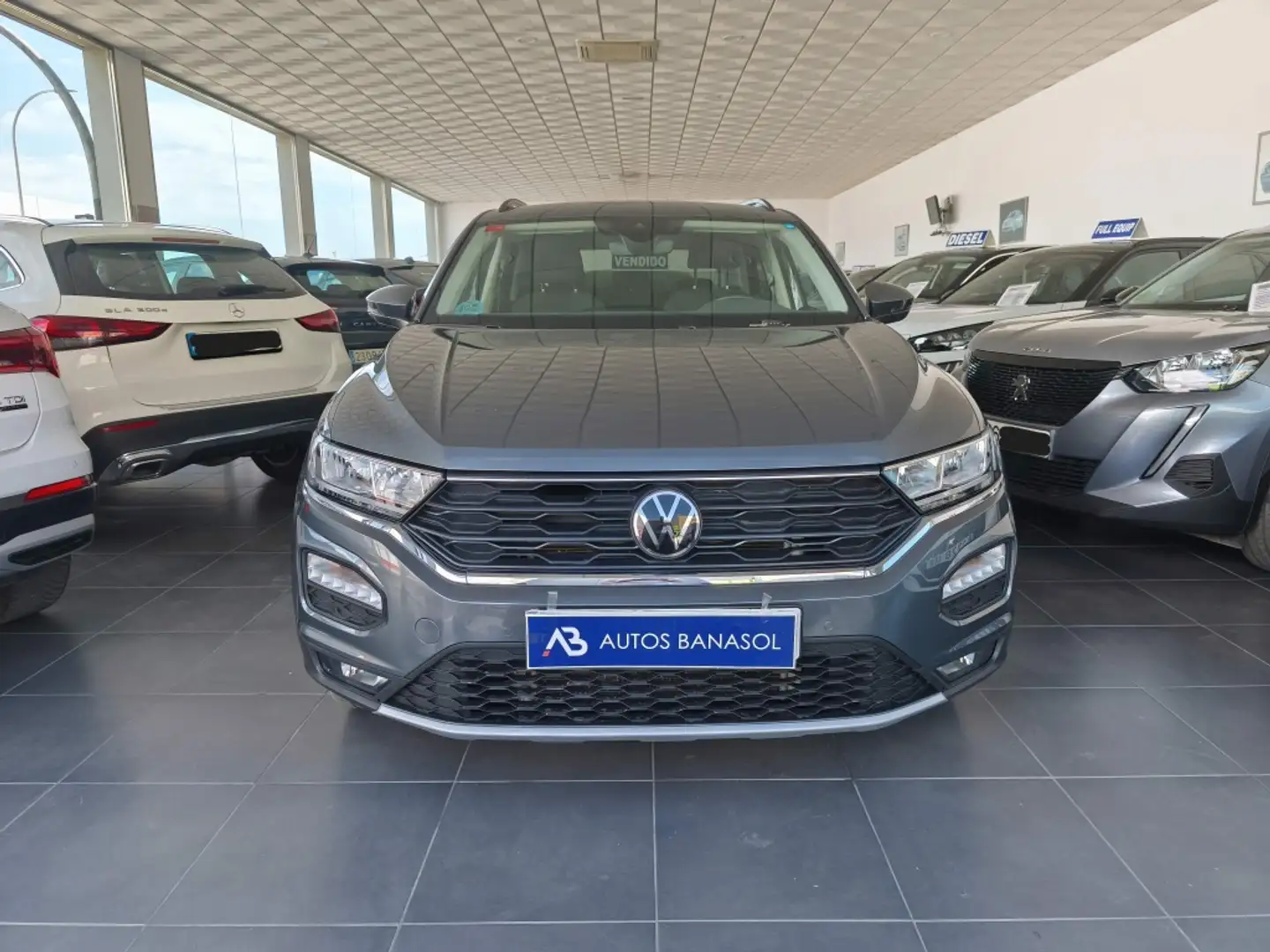 Volkswagen T-Roc 1.5 TSI Advance DSG7 Gris - 1
