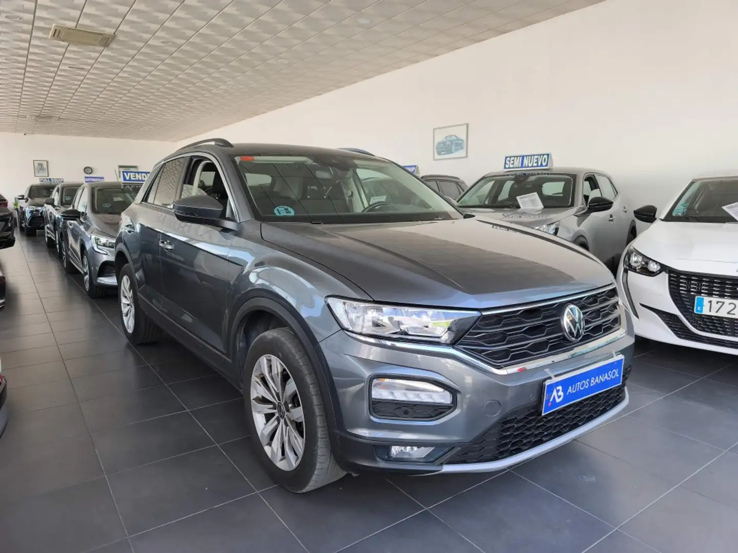 Volkswagen T-Roc 1.5 TSI Advance DSG7 Gris - 2