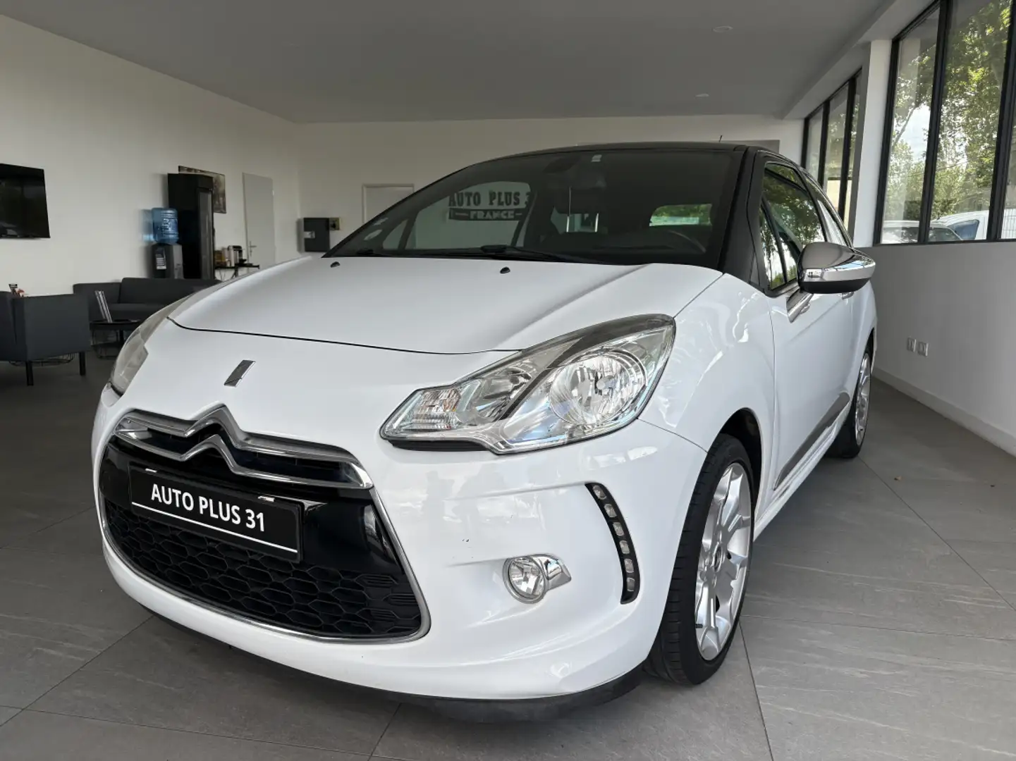 Citroen DS3 HDi 110 FAP 109gr Sport Chic - 1