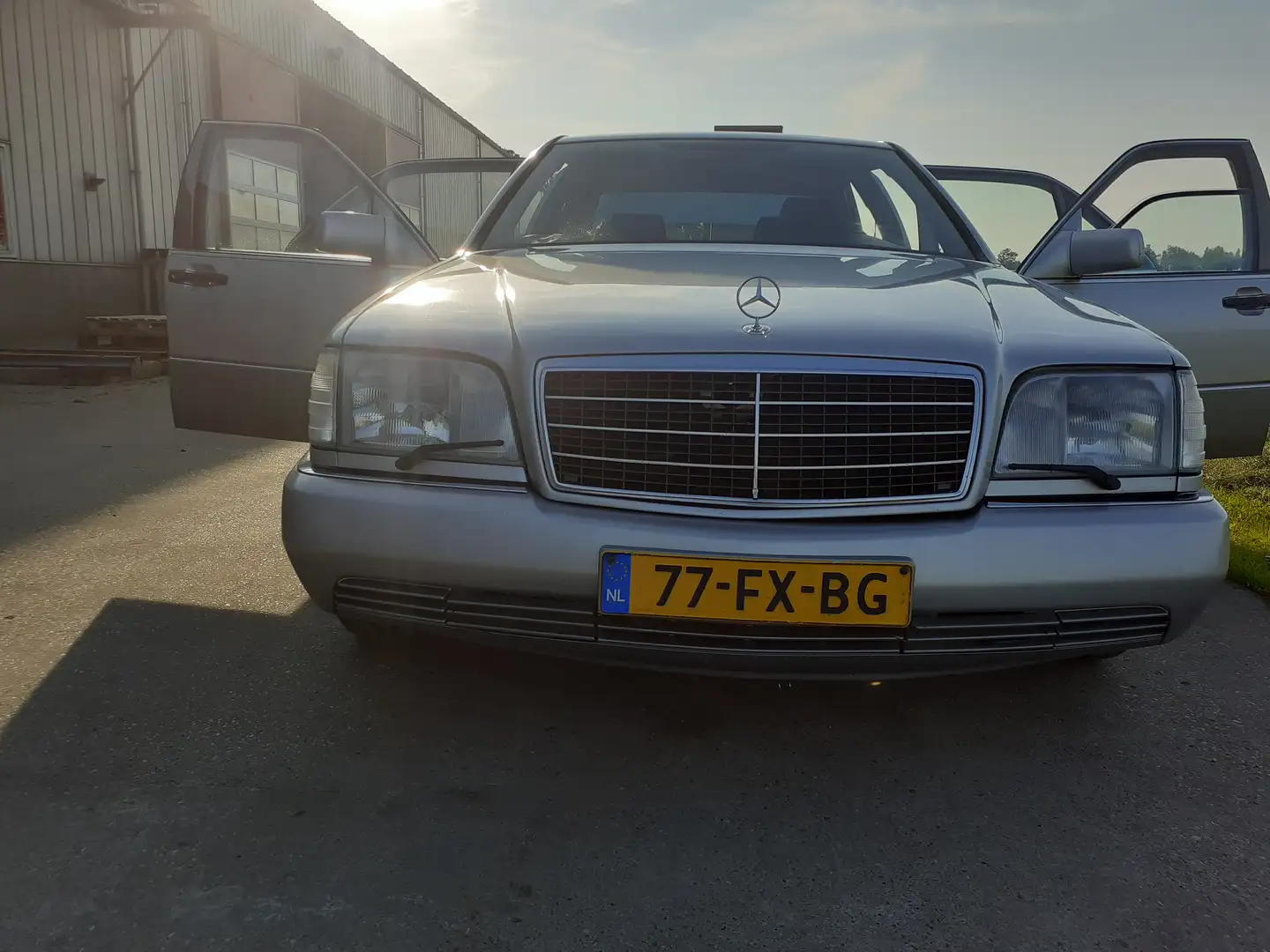 Mercedes-Benz 600 Plateado - 1