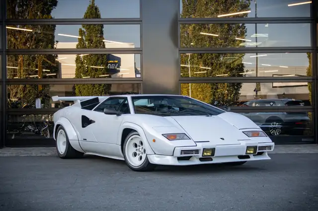 Lamborghini Countach LP5000S 5.2 V12