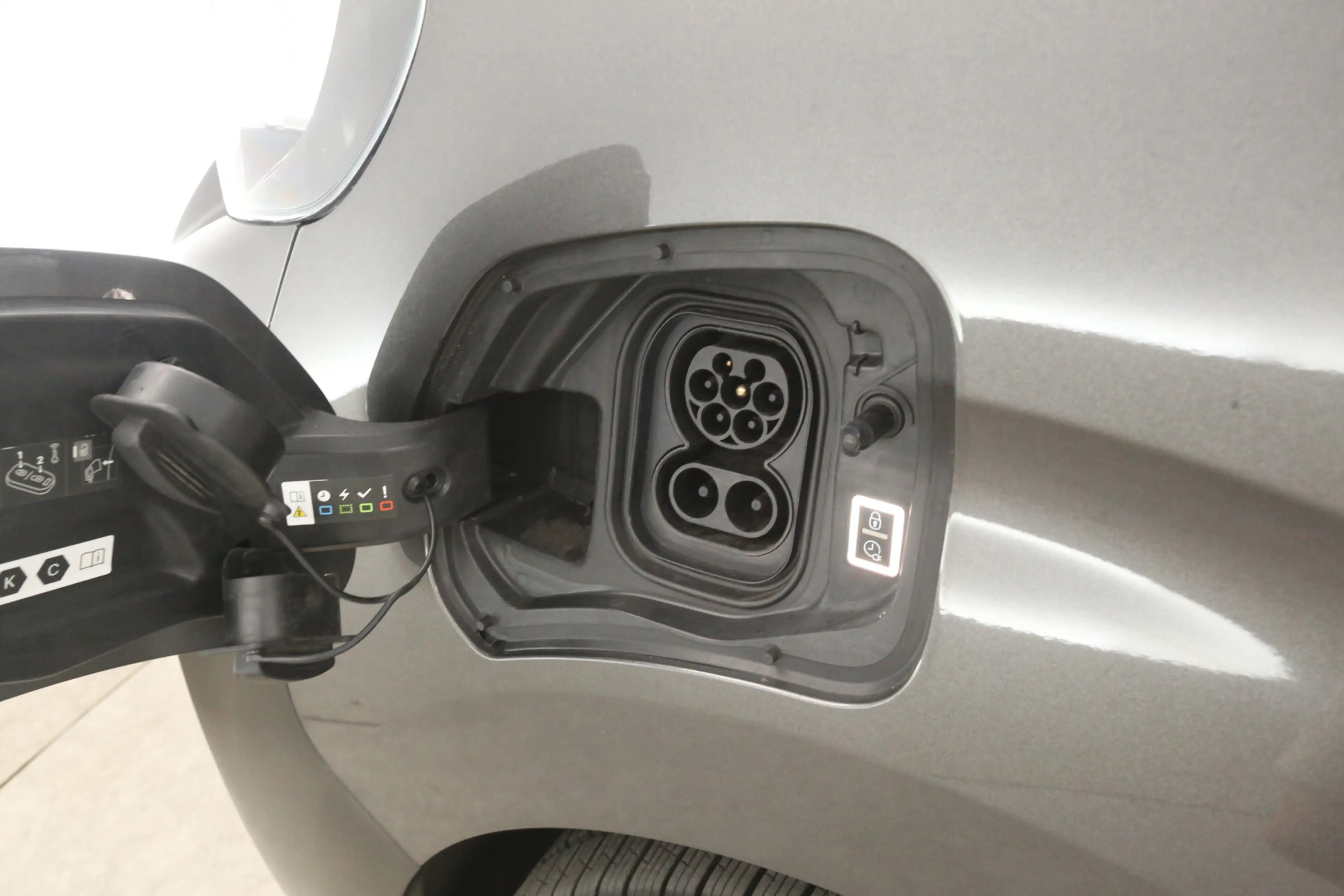 Peugeot e-Expert 75 kWh L2H1 | Snelladen | SOH 91% | Airco | Cruise — photo 7