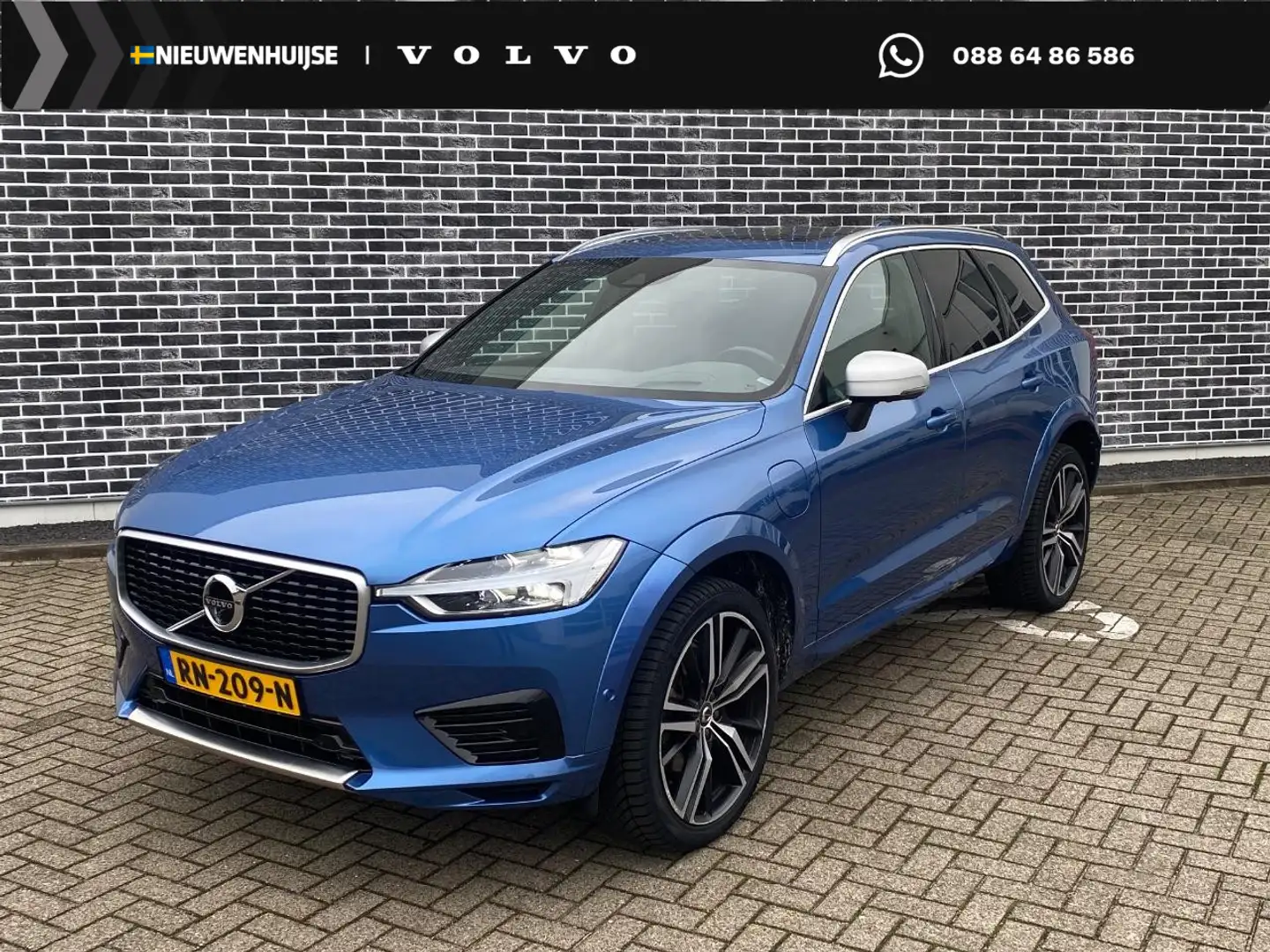 Volvo XC60 2.0 T8 Twin Engine AWD R-Design Blauw - 1