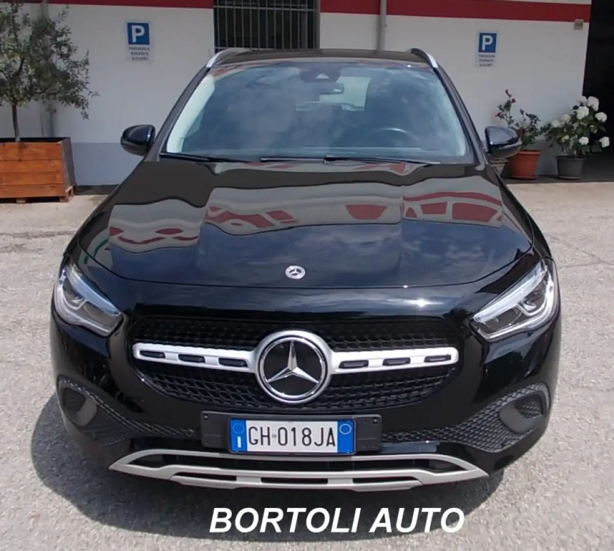 Mercedes-Benz GLA 200 d 57.000 KM AUTOMATICA BUSINESS EXTRA Nero - 2