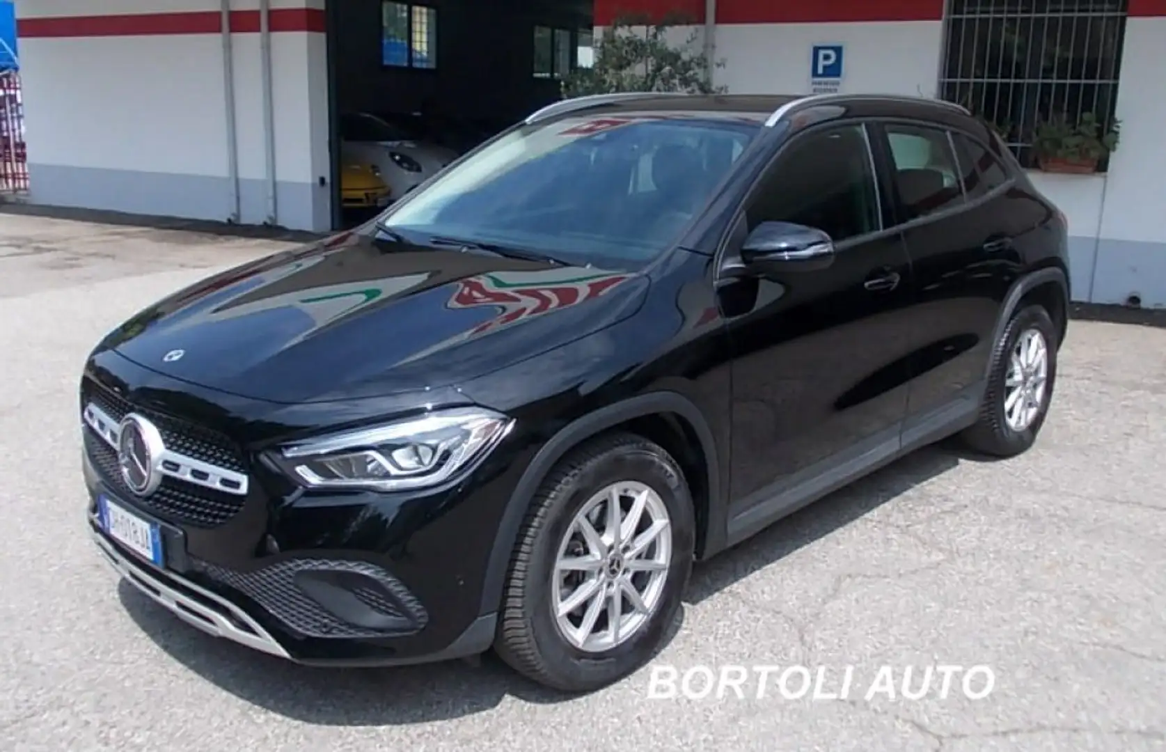 Mercedes-Benz GLA 200 d 57.000 KM AUTOMATICA BUSINESS EXTRA Nero - 1