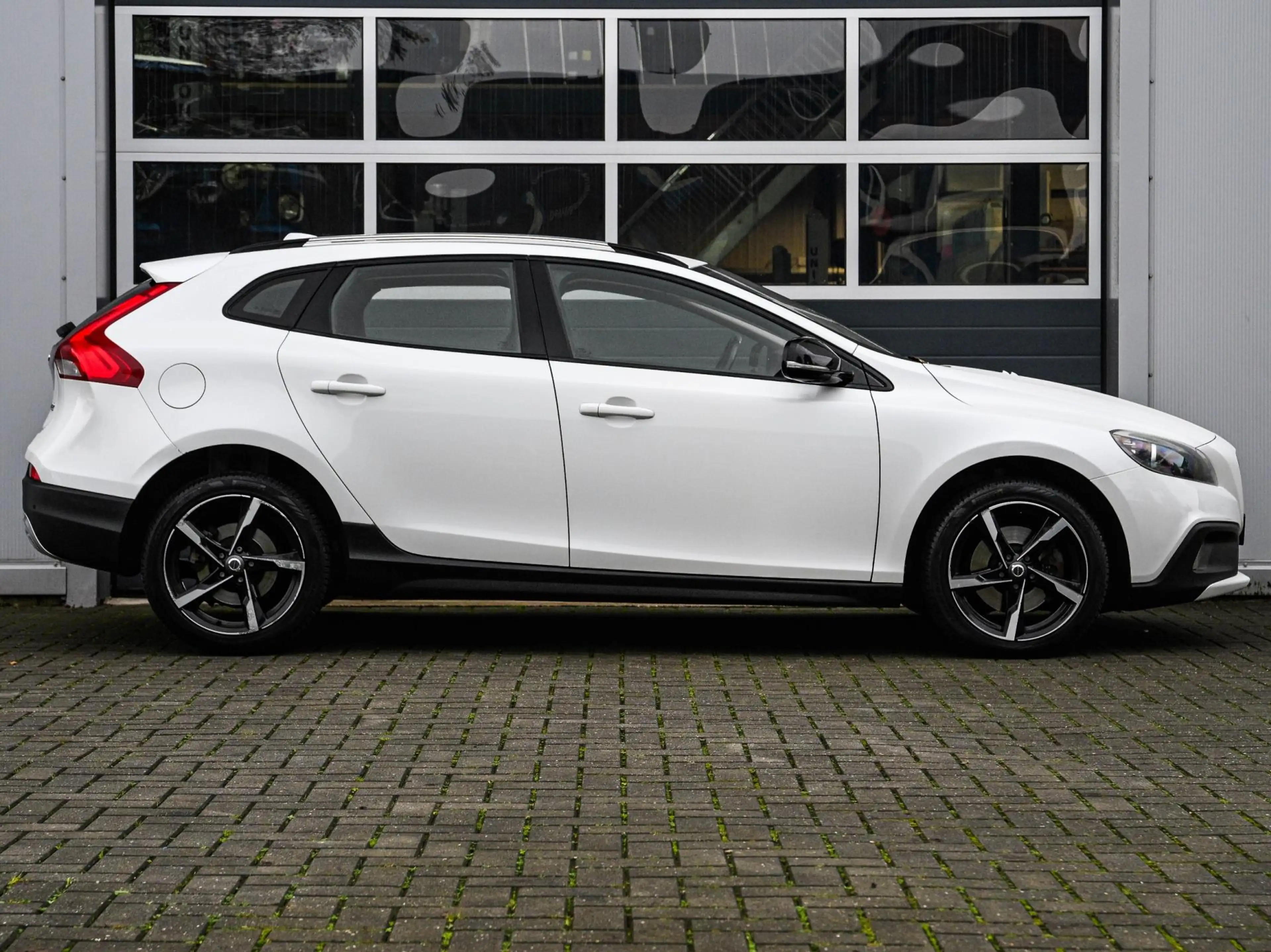 Volvo V40 Cross Country 1.6 D2 Summum | Leder | Navi | PDC | Cruise contro — photo 12