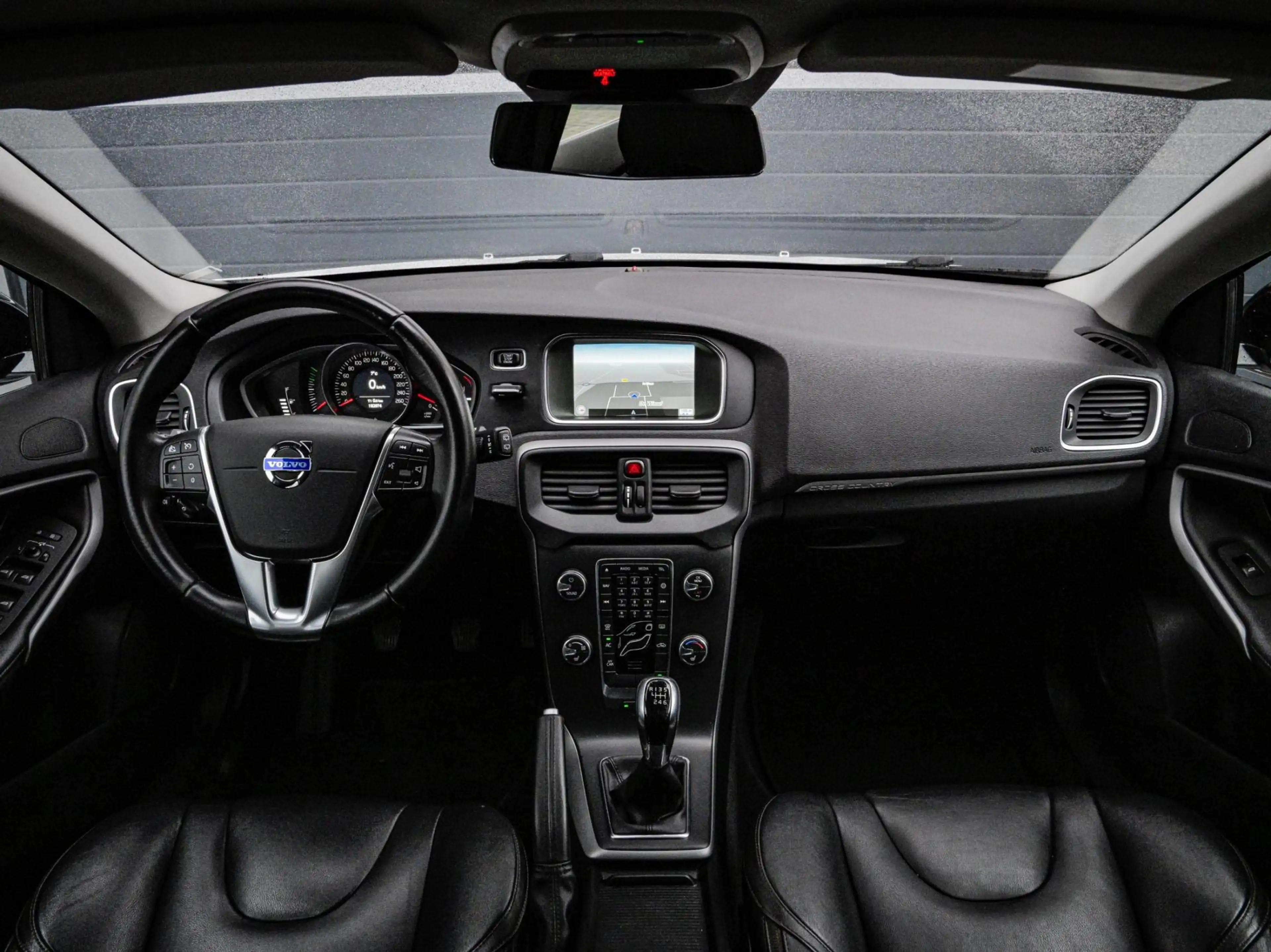 Volvo V40 Cross Country 1.6 D2 Summum | Leder | Navi | PDC | Cruise contro — photo 3