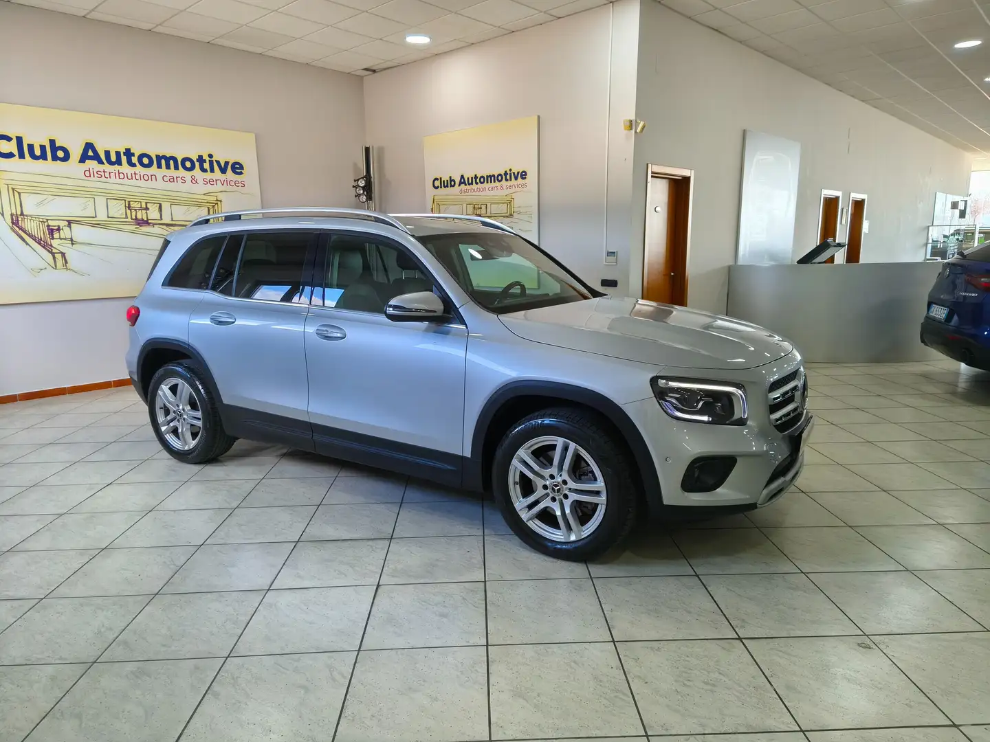 Mercedes-Benz GLB 200 GLB 200 d 150cv. Business Extra auto Gris - 2