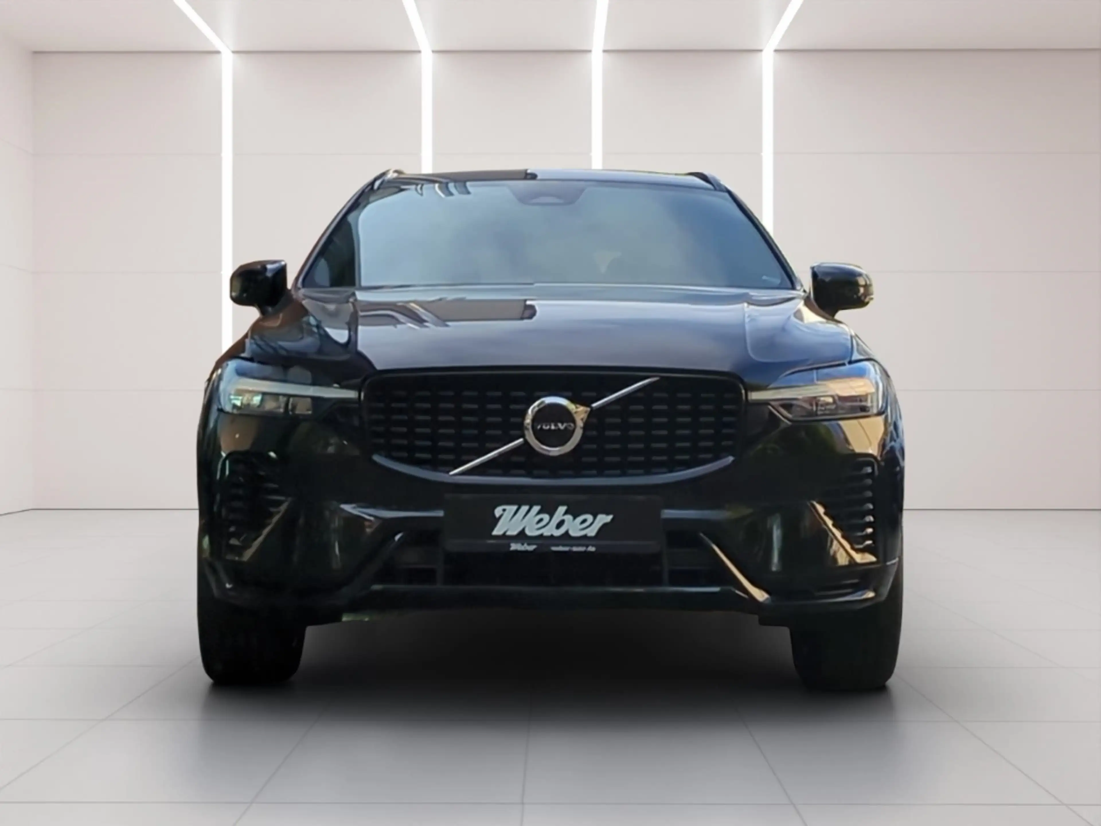 Volvo XC60 B4 AWD Plus Dark *AHK*SH*ACC*BLIS* — photo 2