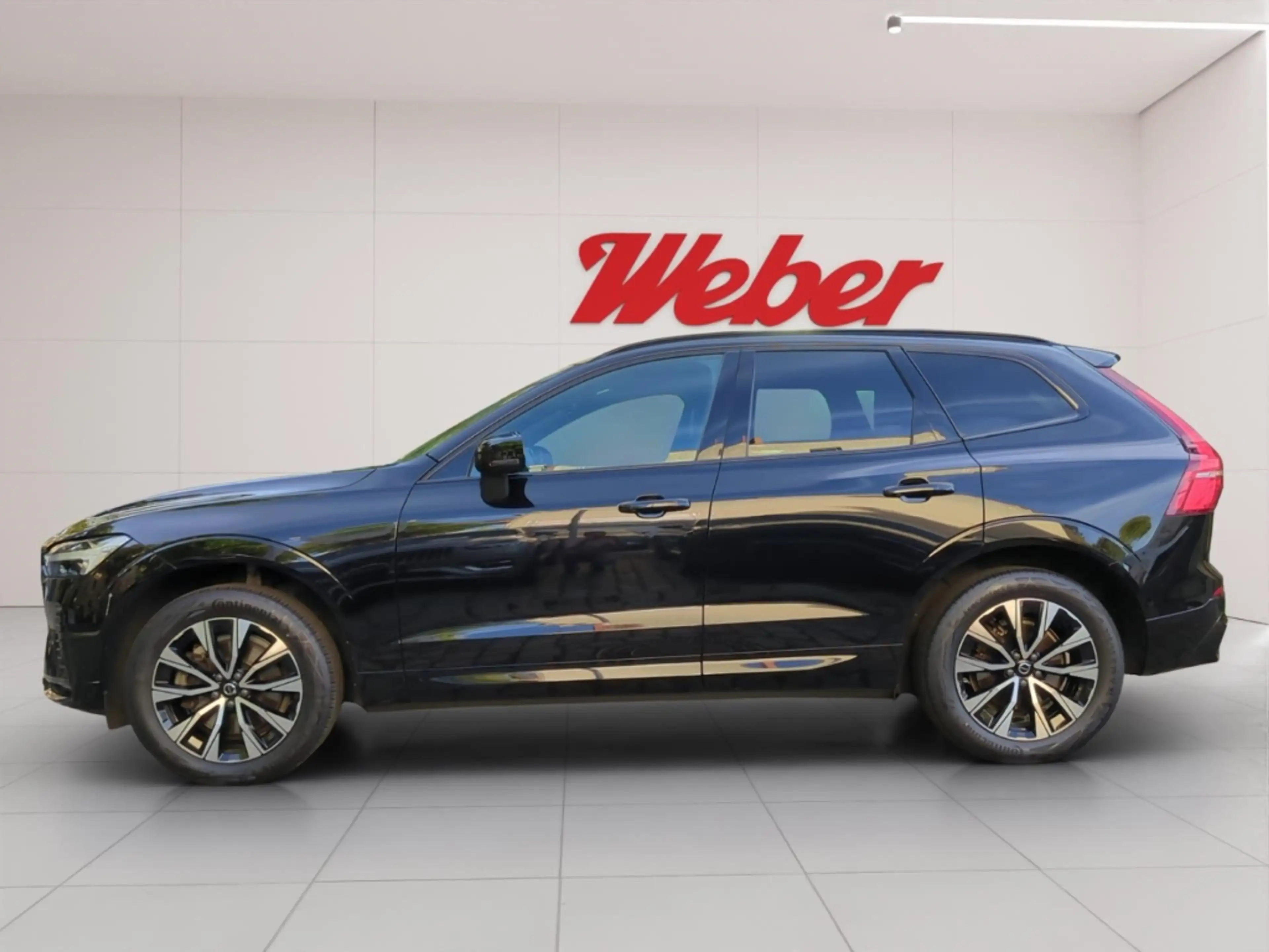 Volvo XC60 B4 AWD Plus Dark *AHK*SH*ACC*BLIS* — photo 3