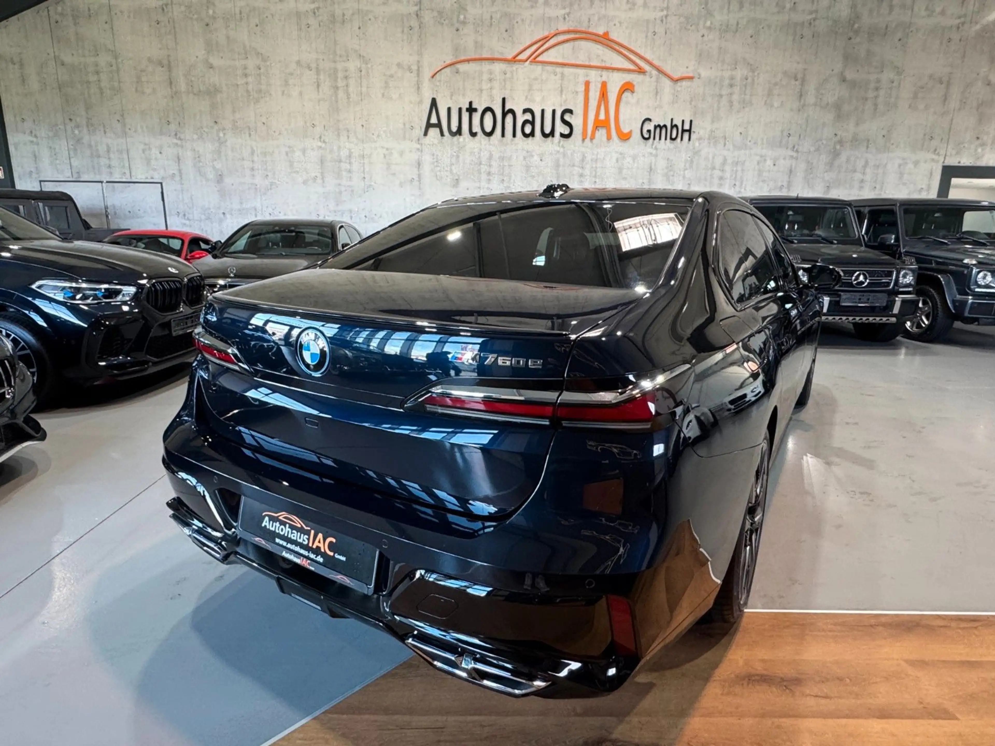 BMW 760 /e/xDrive/PANO/CARBON/TV/LED/1.HAND/360*/ — photo 2