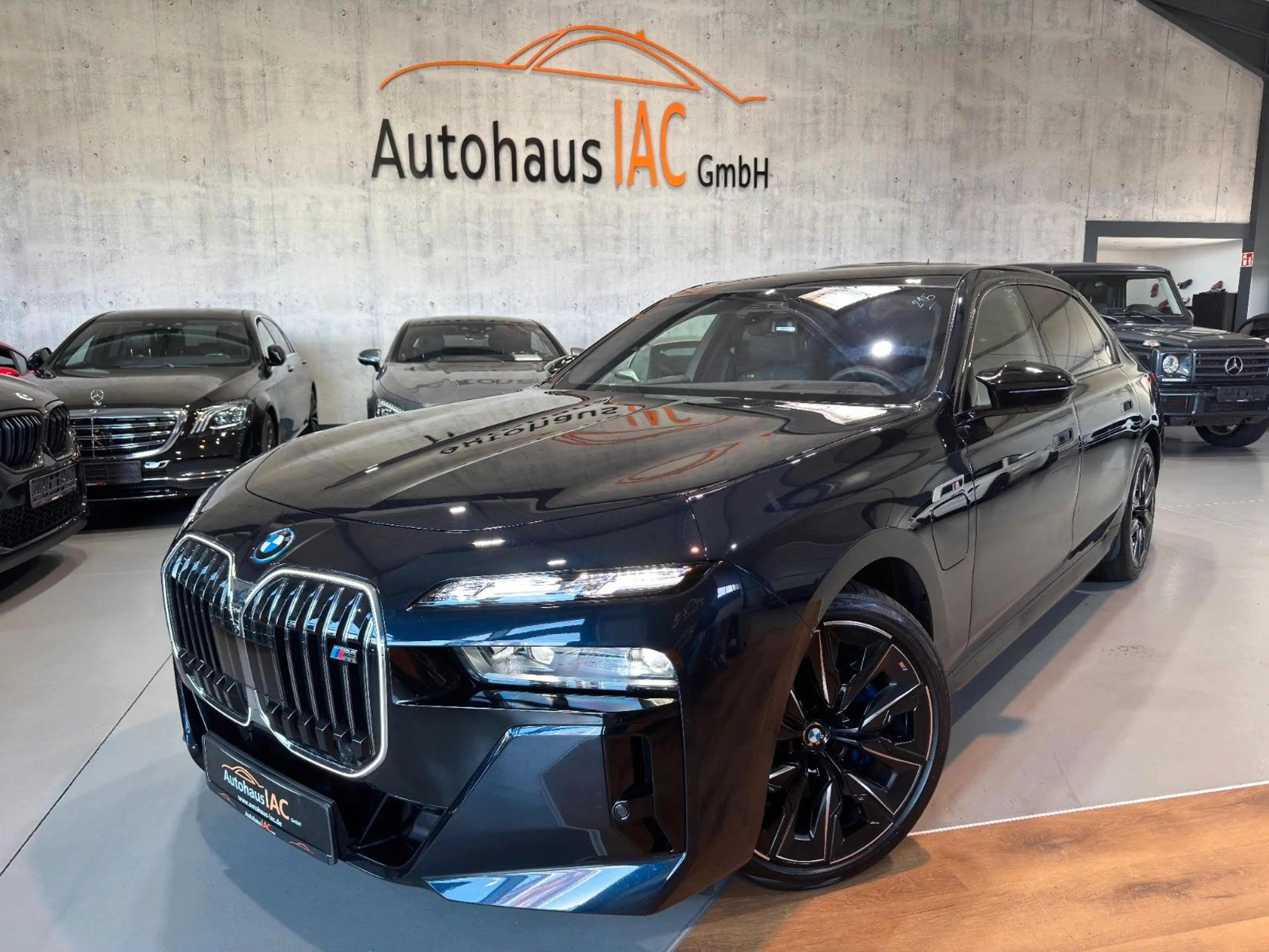 BMW 760 /e/xDrive/PANO/CARBON/TV/LED/1.HAND/360*/