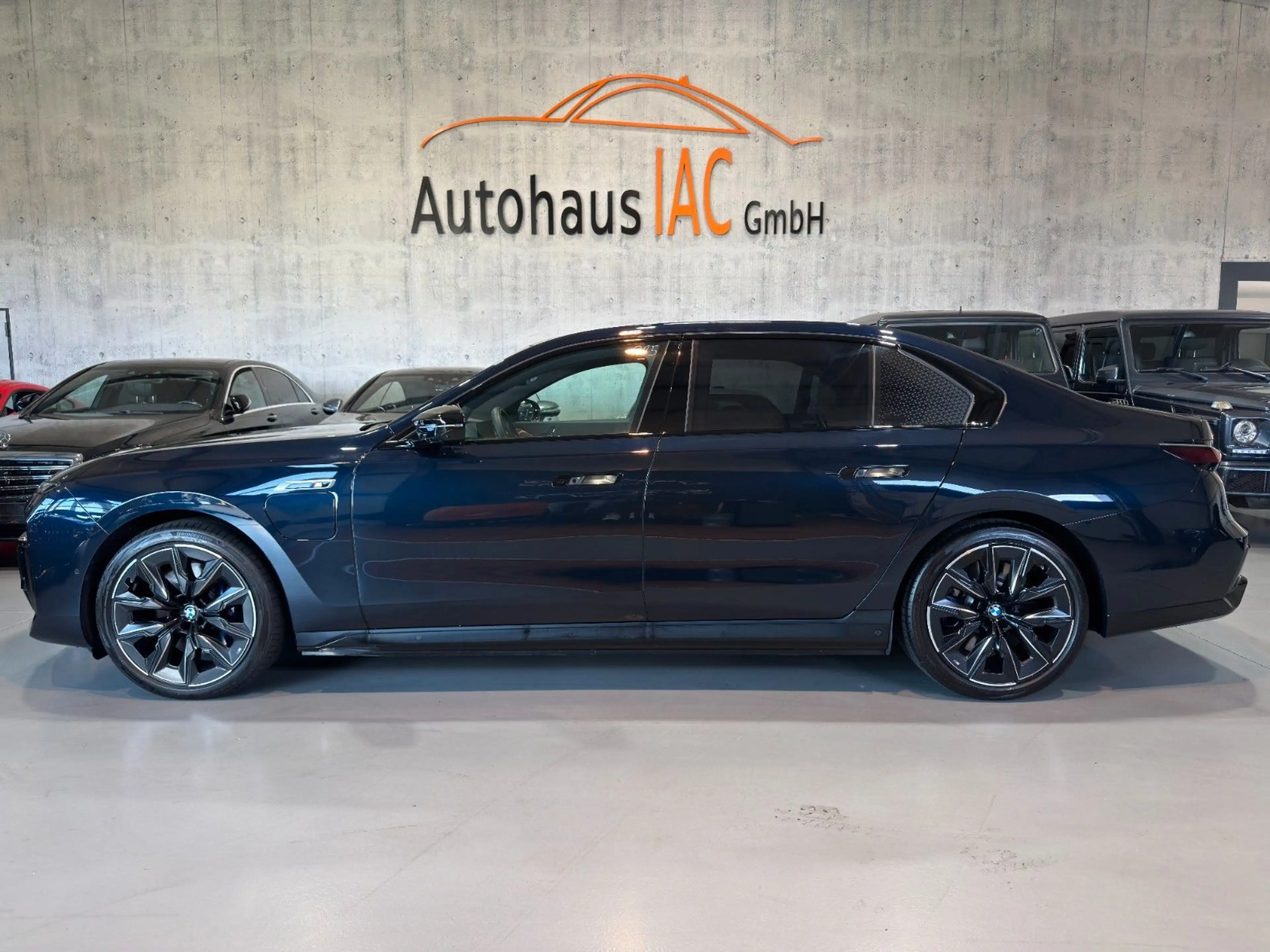 BMW 760 /e/xDrive/PANO/CARBON/TV/LED/1.HAND/360*/ — photo 5