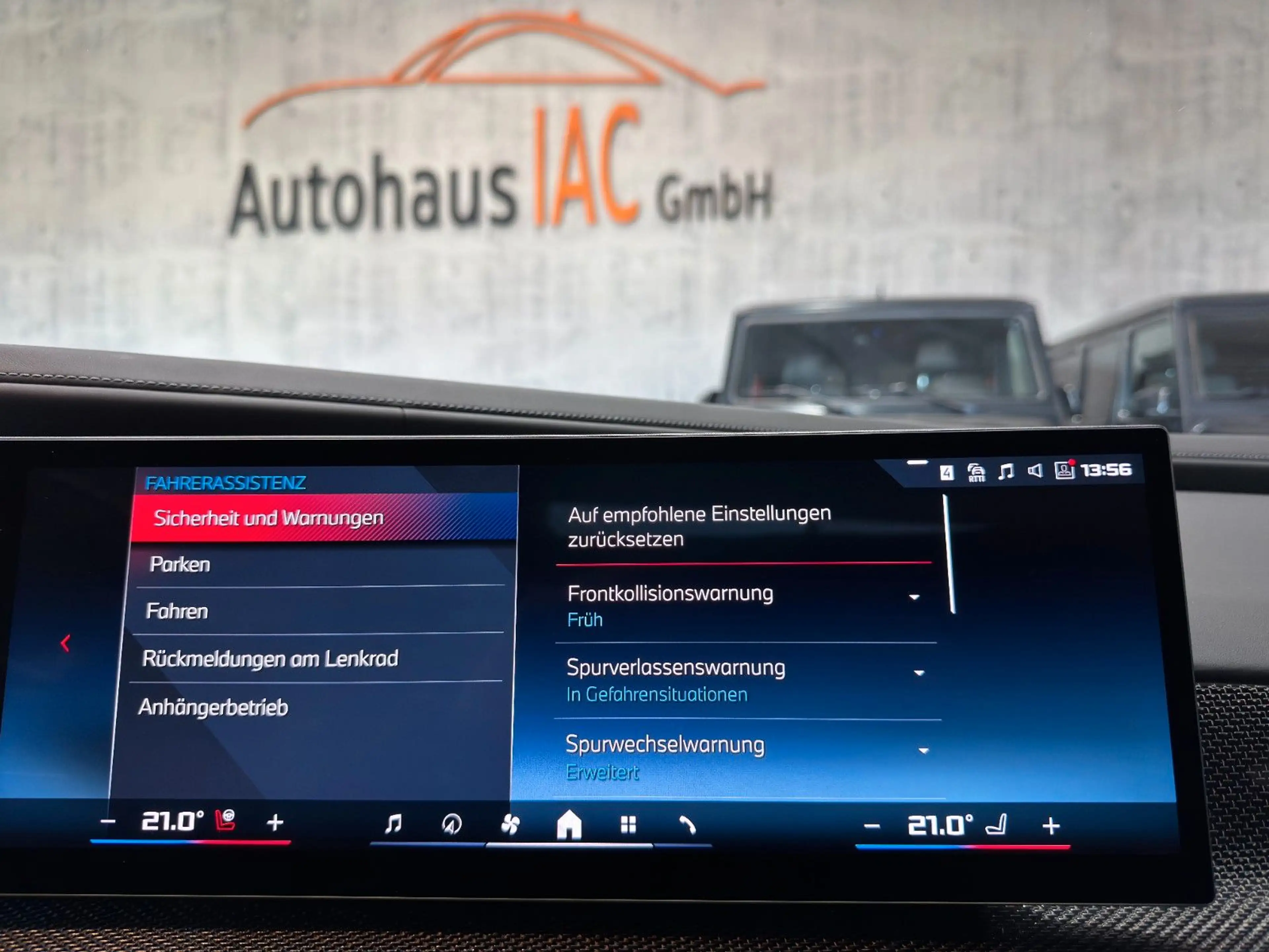 BMW 760 /e/xDrive/PANO/CARBON/TV/LED/1.HAND/360*/ — photo 10