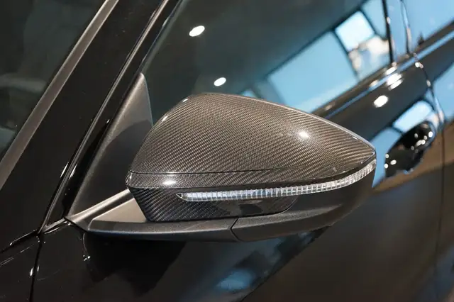Audi SQ5 view 12