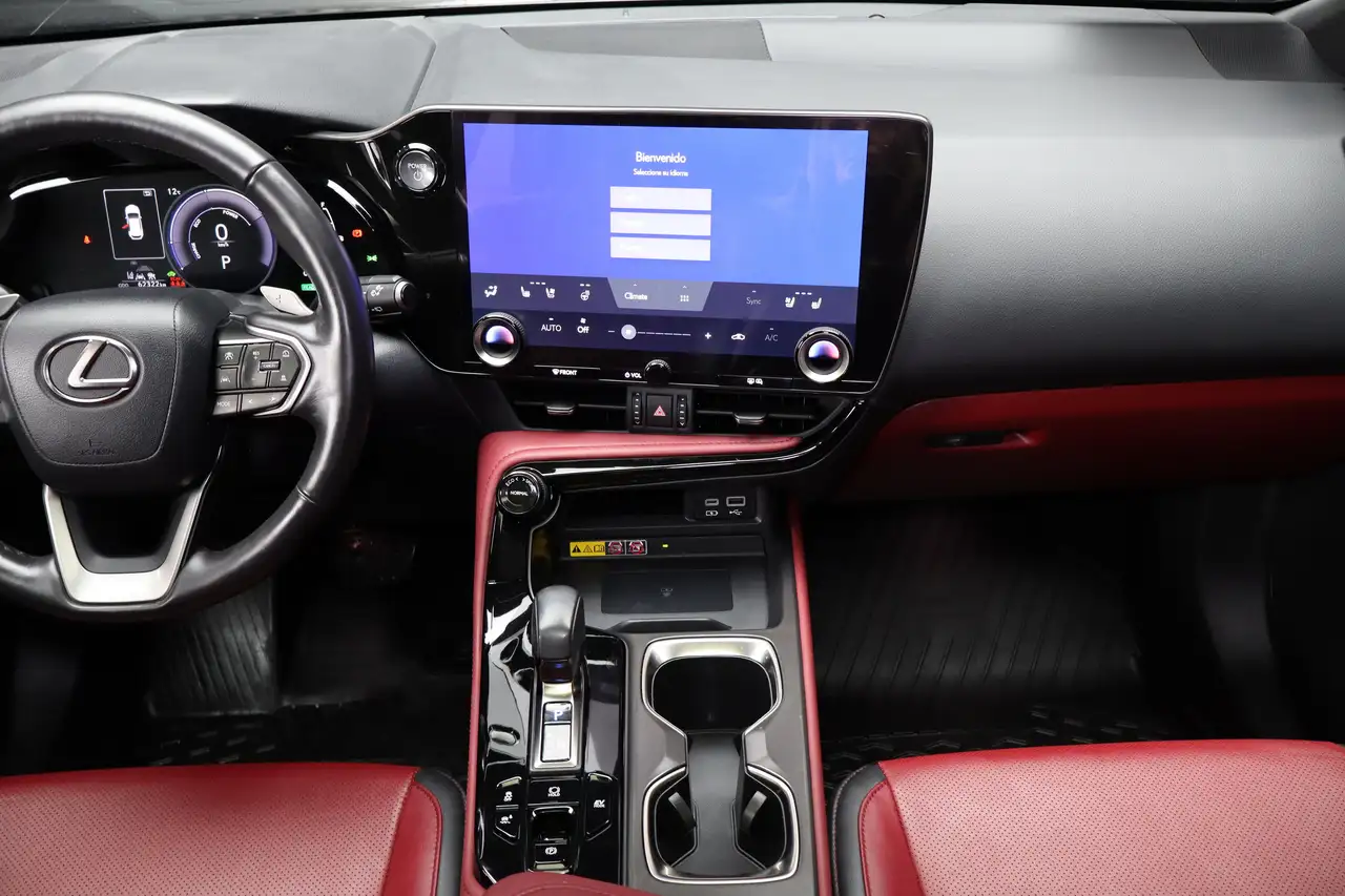 Lexus NX снимка Lexus NX