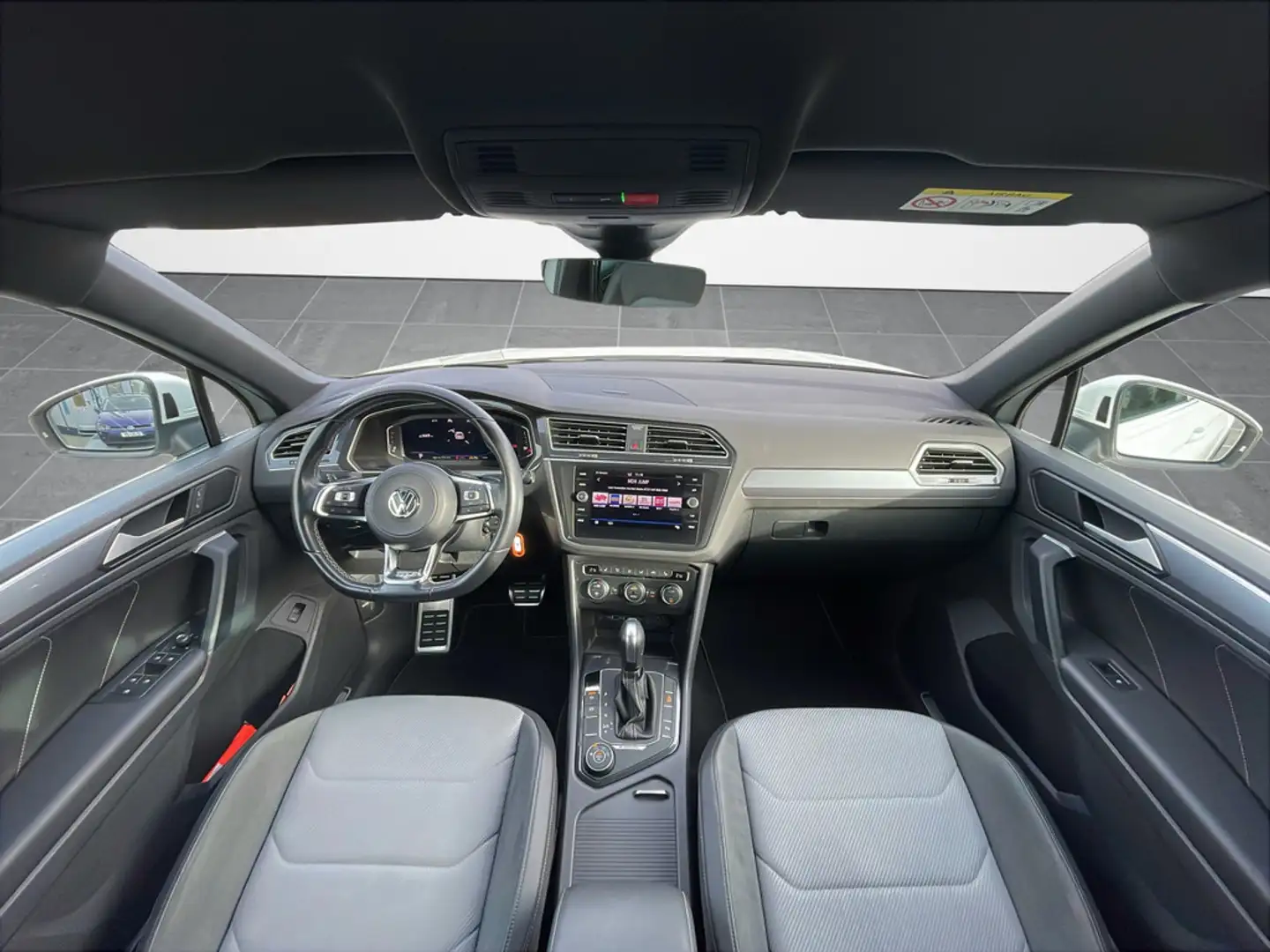 Volkswagen Tiguan 2.0 TSI Highline DSG+4MOTION+R-LINE+APP Weiß - 2