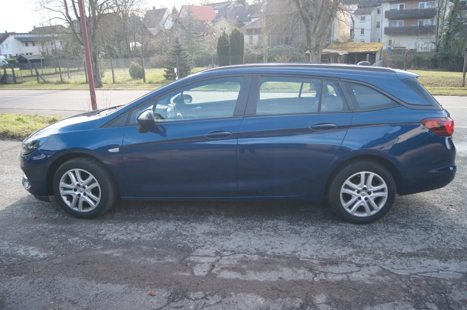 Opel Astra K Sports Tourer Business / TÜV neu Azul - 1