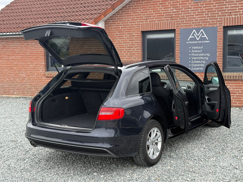 Audi A4 2.0 TDI Avant Attraction quattro S-Line — photo 13