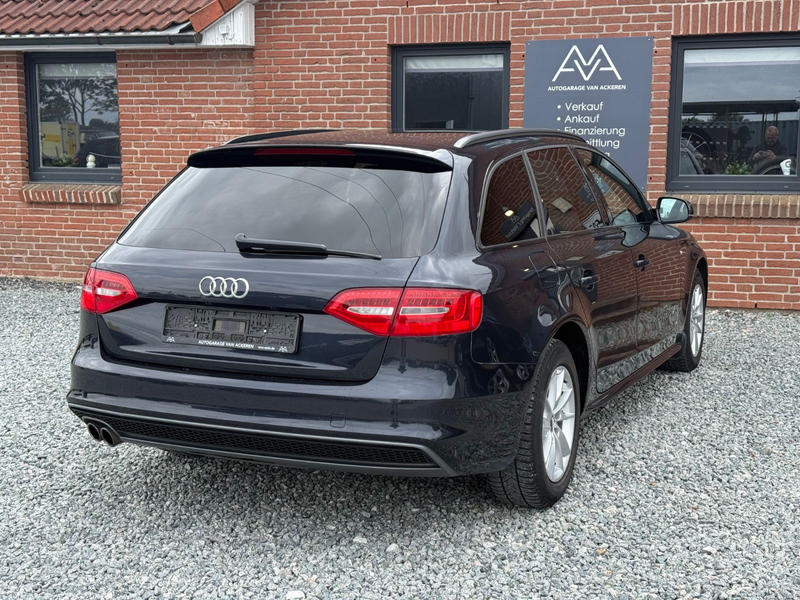 Audi A4 2.0 TDI Avant Attraction quattro S-Line — photo 11
