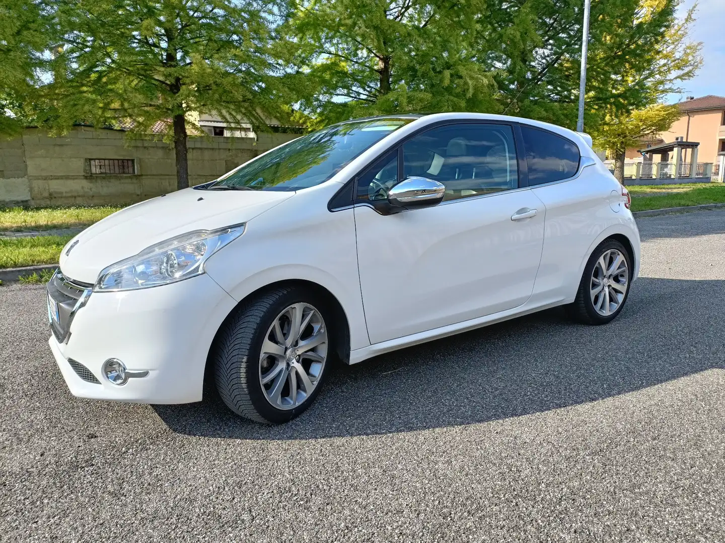 Peugeot 208 3p 1.6 thp 16v Allure 155cv - 1