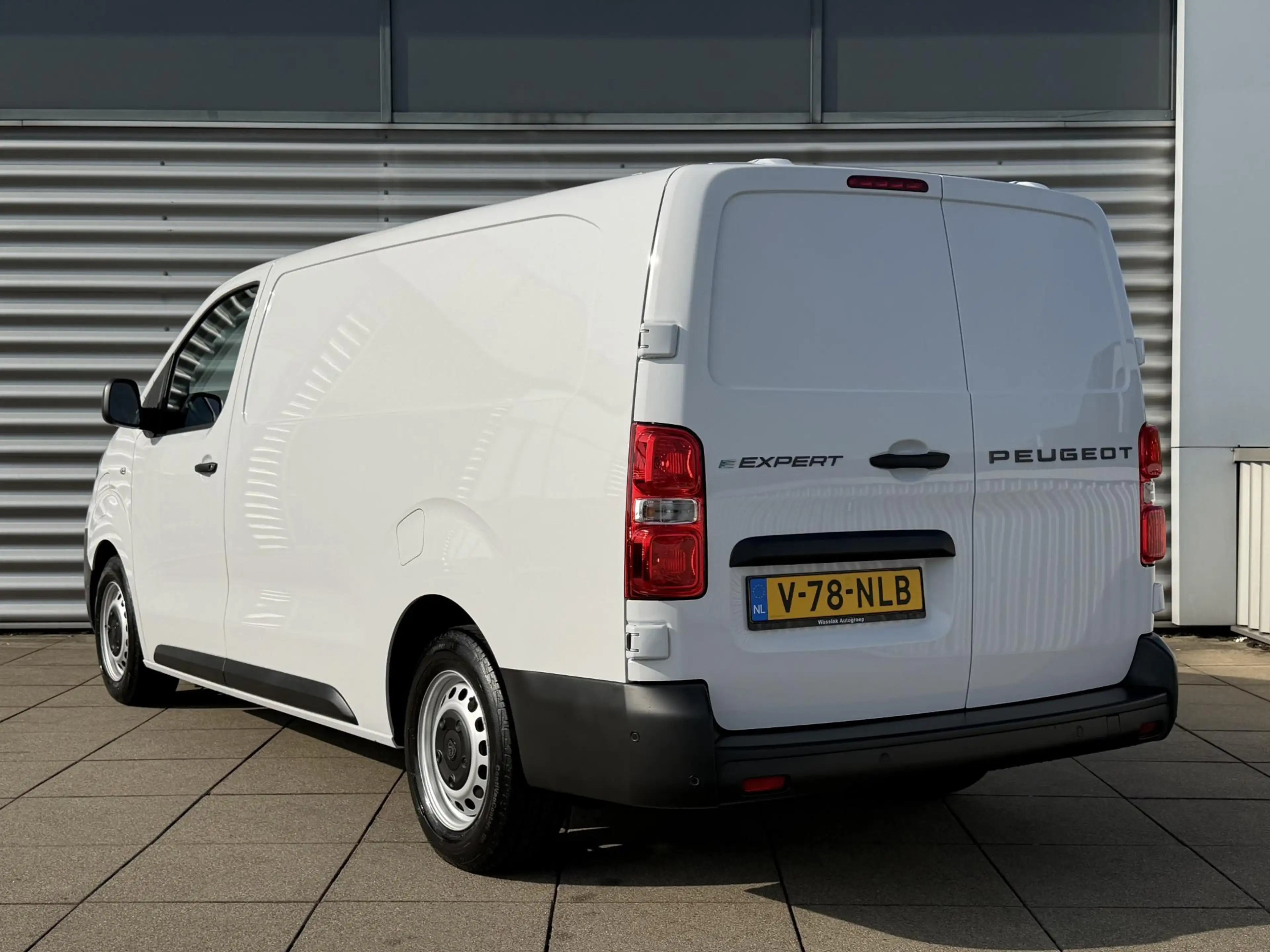 Peugeot e-Expert EV L2 75 kWh | Apple Carplay | Achteruitrijcamera — photo 6
