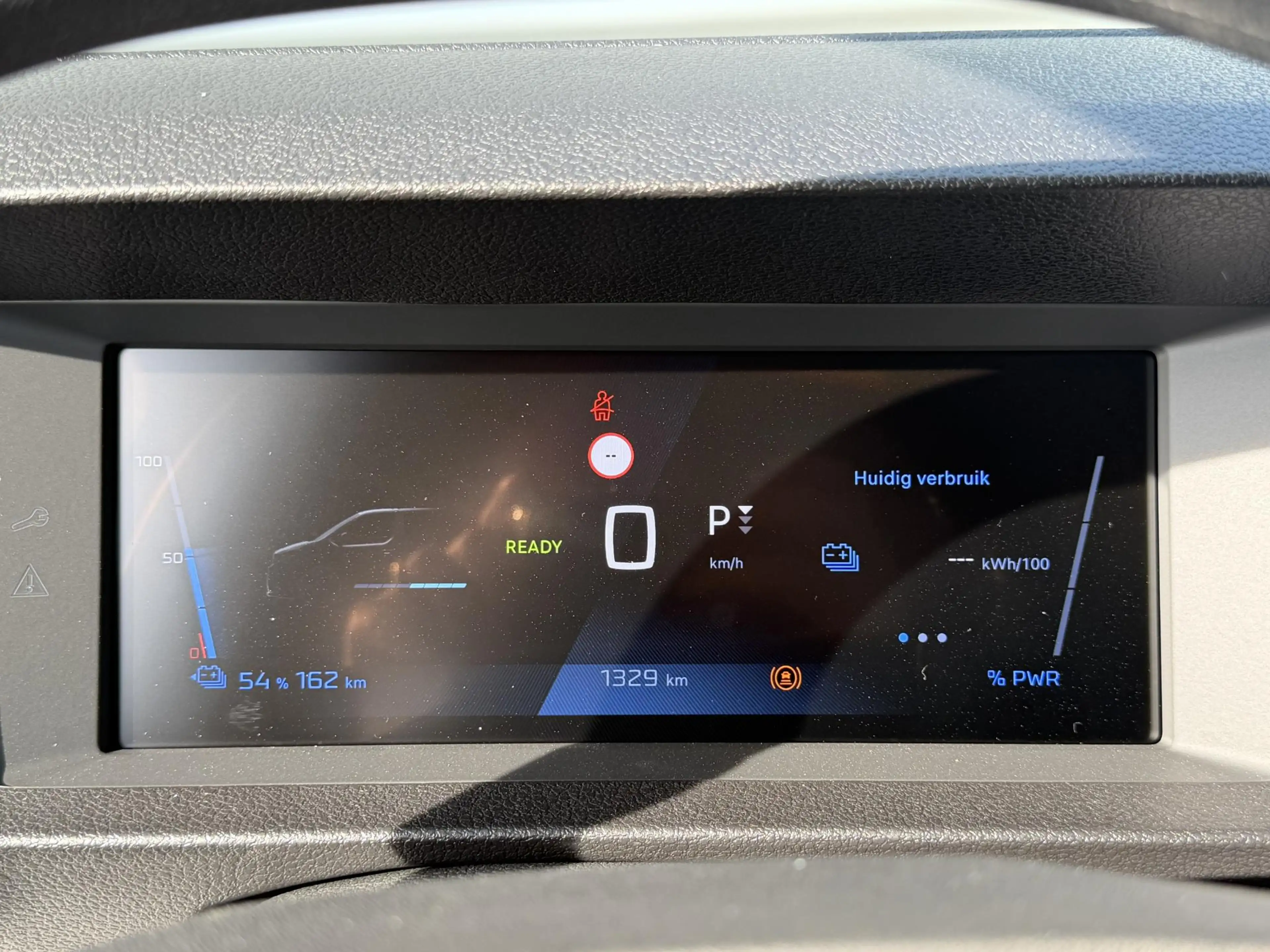 Peugeot e-Expert EV L2 75 kWh | Apple Carplay | Achteruitrijcamera — photo 10