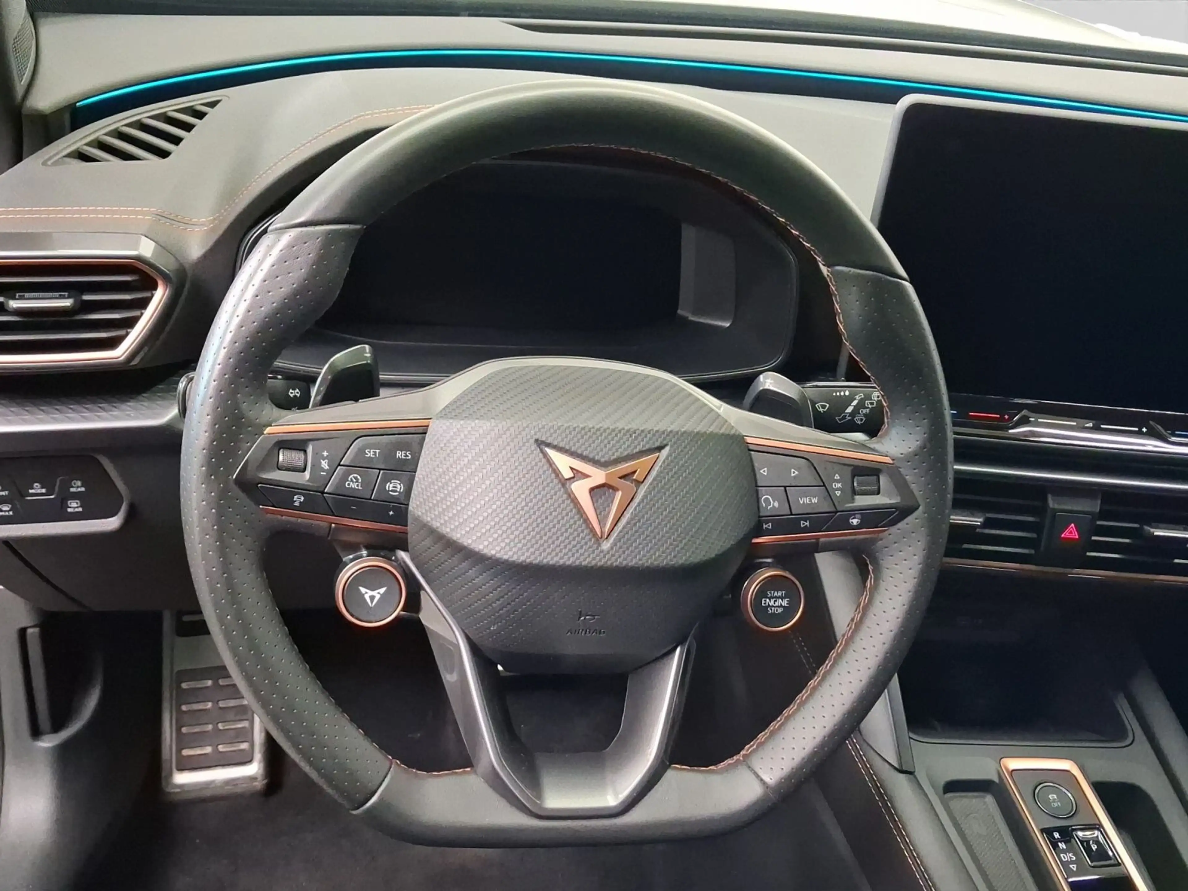 CUPRA Formentor 2.0 TDI DSG NAVI SH ACC eHECK IPA — photo 9