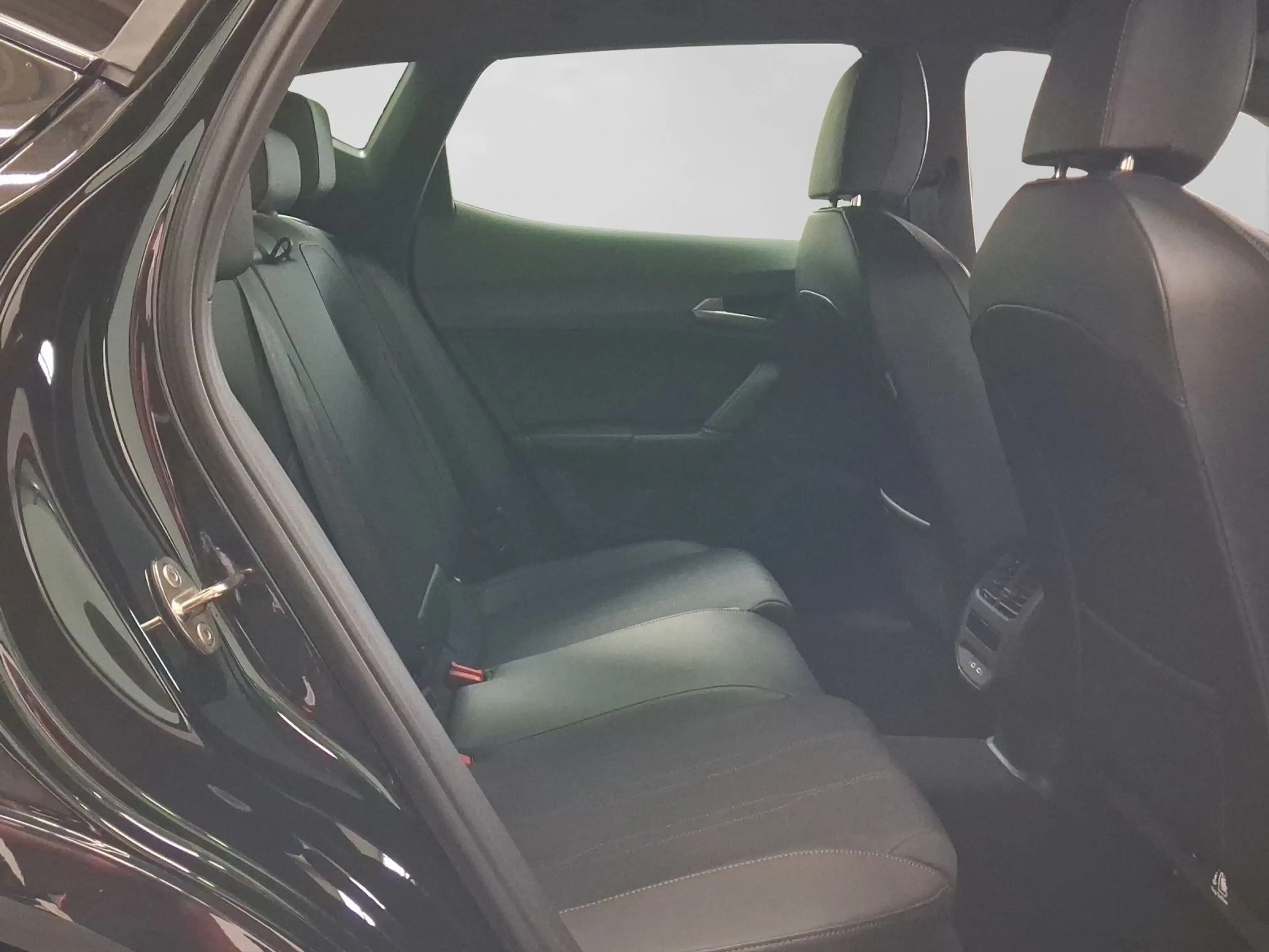 CUPRA Formentor 2.0 TDI DSG NAVI SH ACC eHECK IPA — photo 6