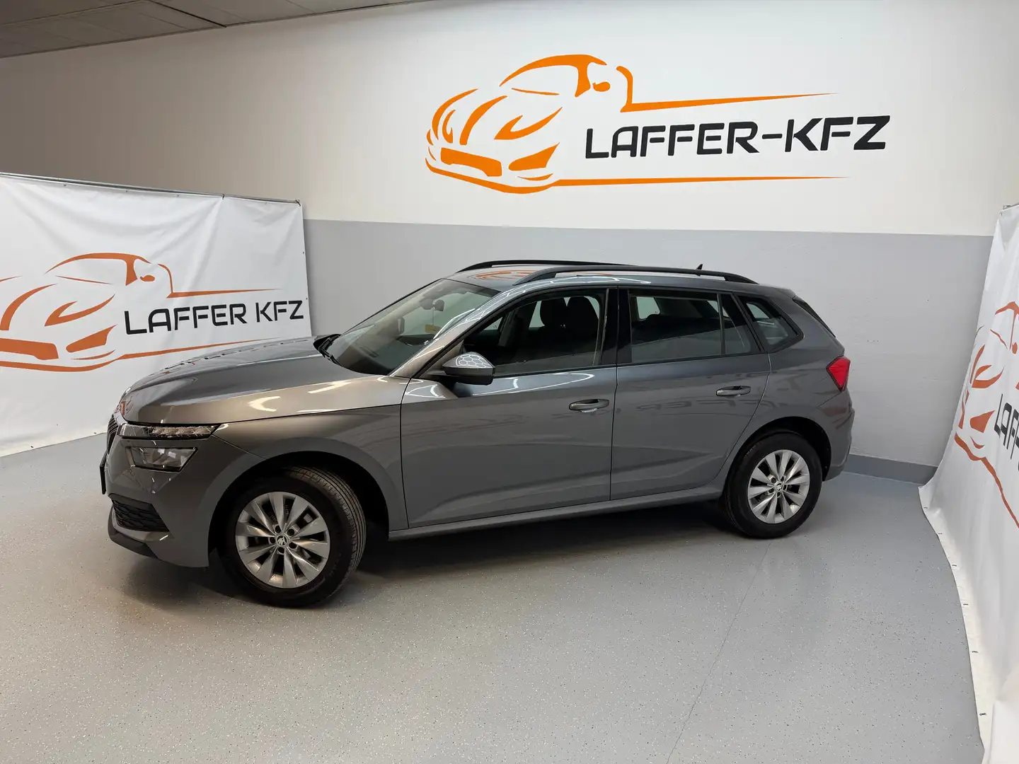 Skoda Kamiq Active 1,0 TSI APP LED SITZHZG TOP Grau - 2