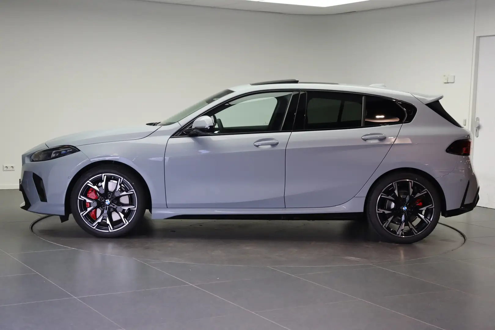 BMW 120 1 Serie High Executive M Sport Automaat / Panorama Grijs - 2