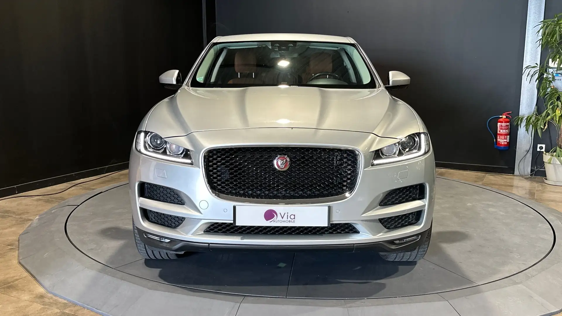 Jaguar F-Pace 2.0 D 180 AWD BVA8 PRESTIGE - DISTRIBUTION - TURBO NEUF - GARANTIE 12 MOIS Gris - 2