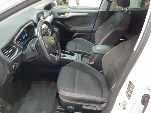 Ford Focus view 7