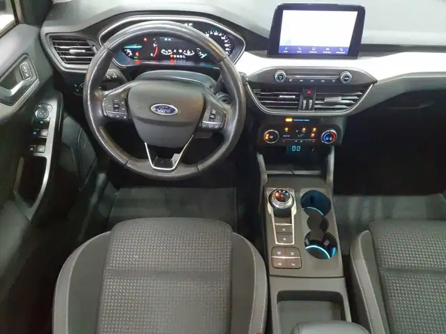 Ford Focus view 9