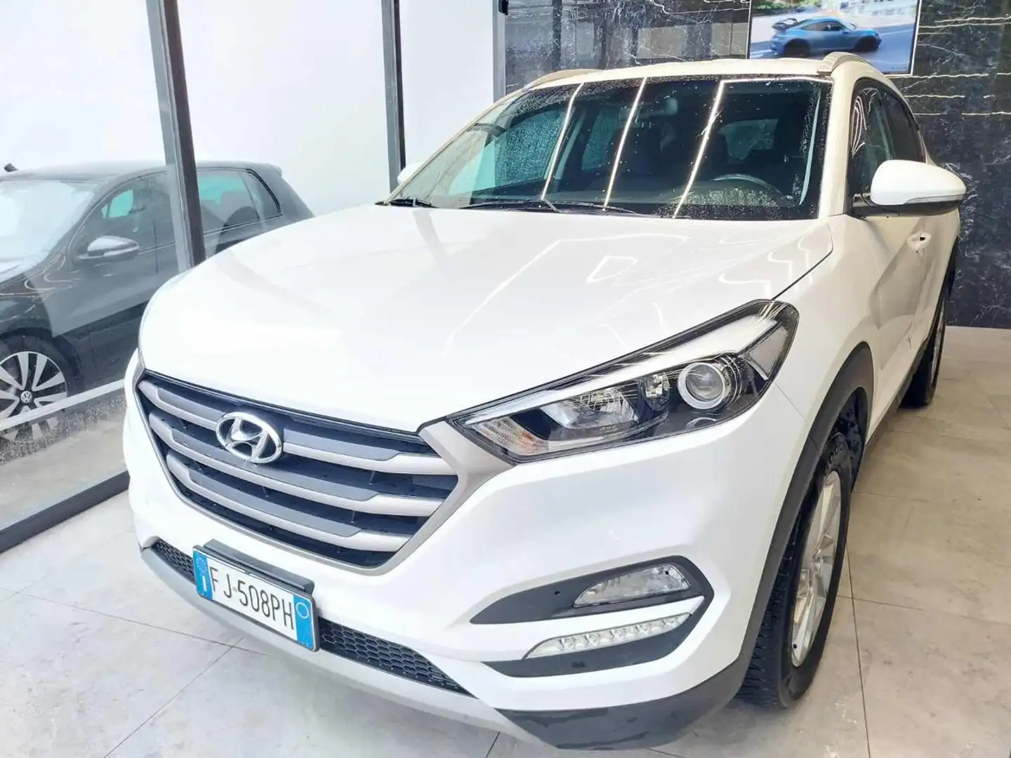 Hyundai TUCSON 1.6 GDI METANO ( Garanzia 12 Mesi) Bianco - 2