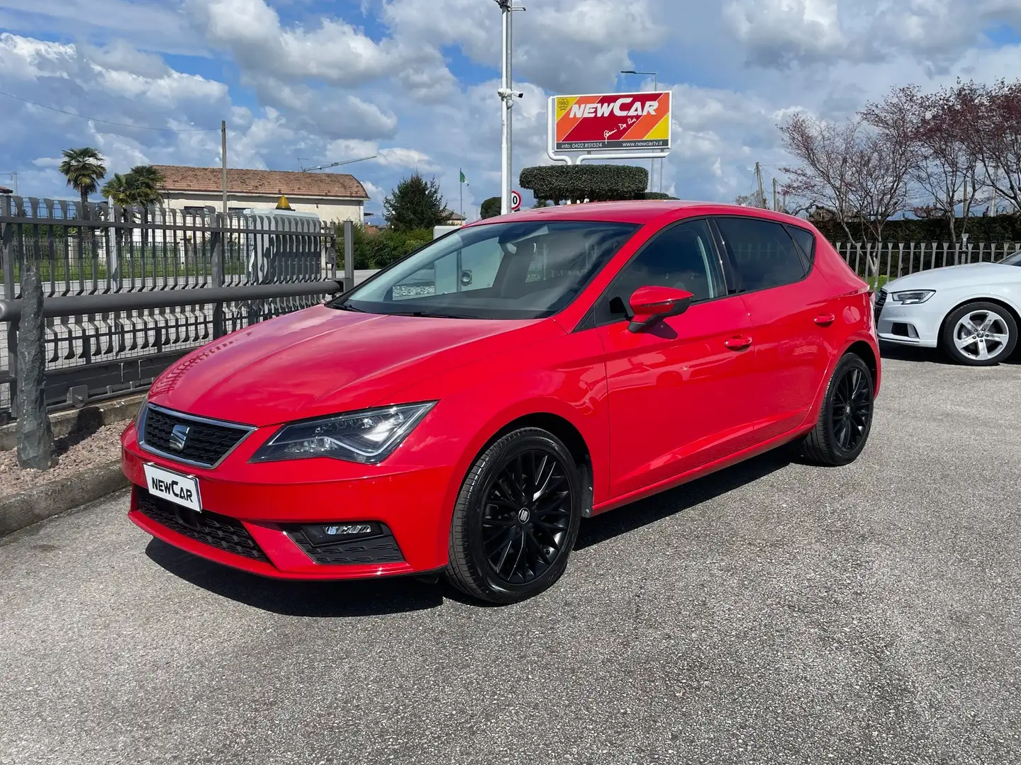 SEAT Leon 5p 1.4 TGI (metano) Style DSG Rood - 1