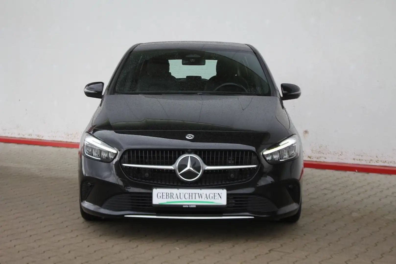 Mercedes-Benz B 180 d 8G Progressive Line Urban WideScreen 458 Schwarz - 1