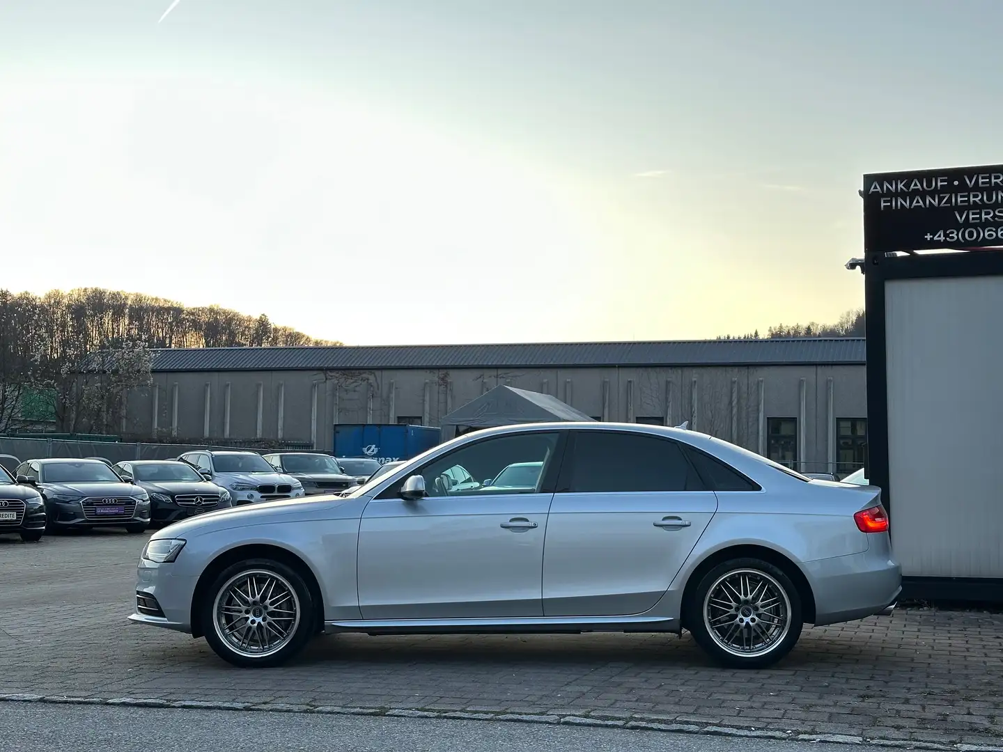 Audi A4 3,0 TDI DPF Schalter Finanzierung möglich Grijs - 2