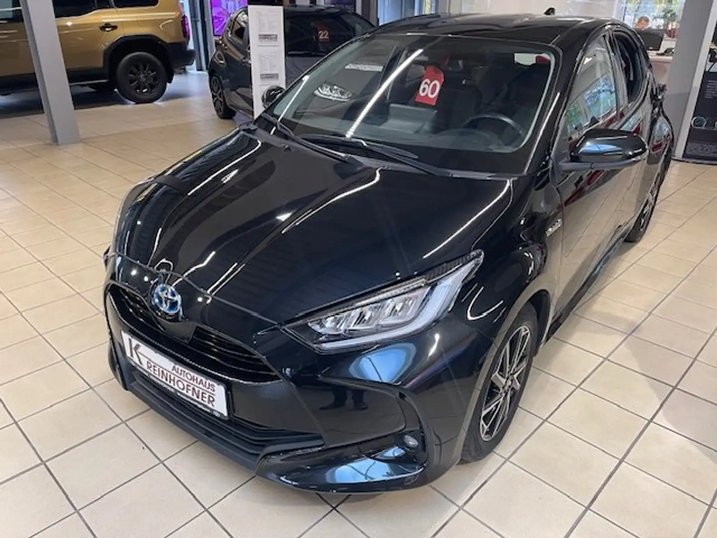Toyota Yaris Hybrid 5-Türer 1.5 VVT-i Team Deutschland Noir - 1