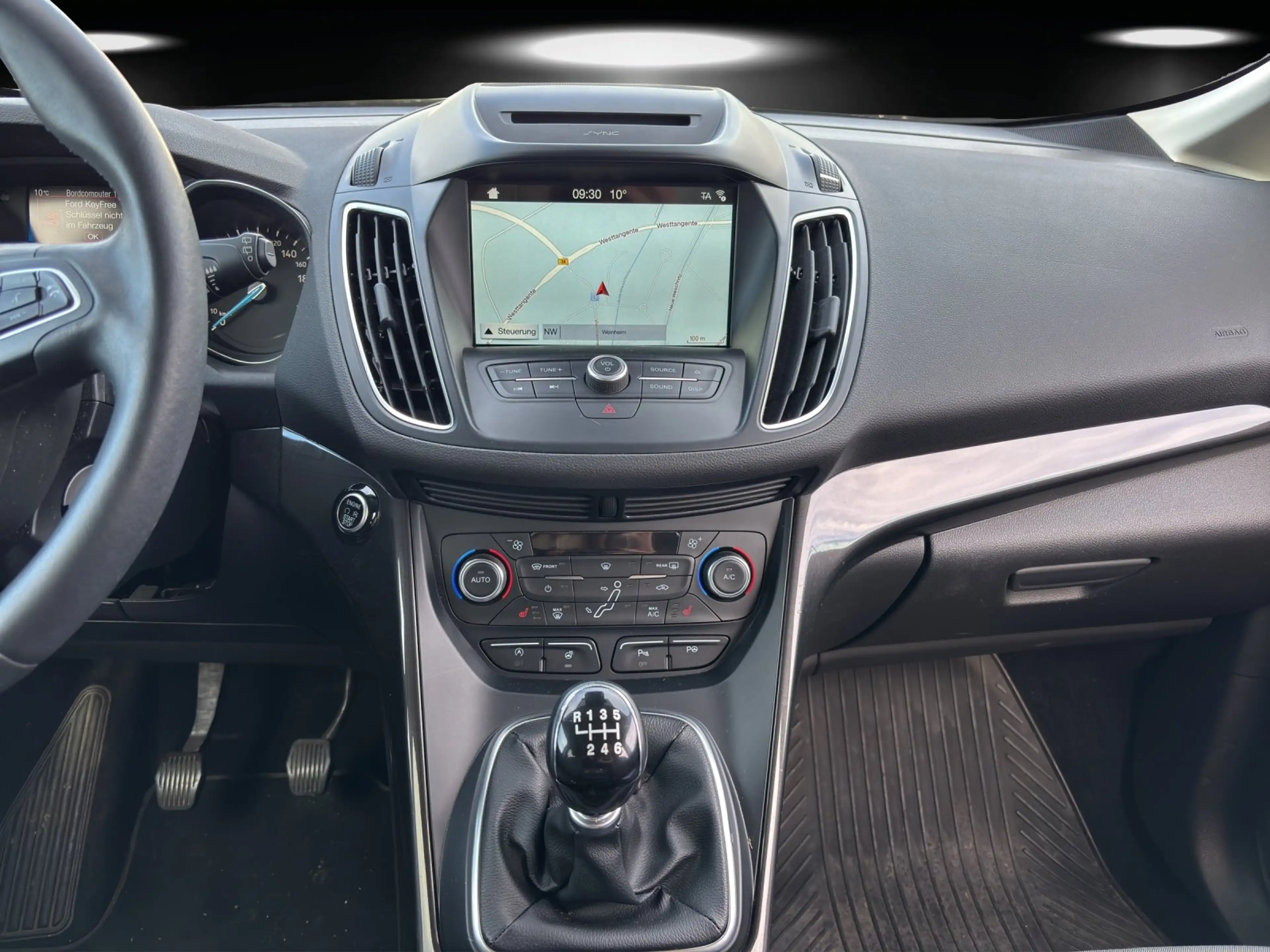 Ford Grand C-Max C-Max 1.5 EcoBoost Grand Titanium — photo 11