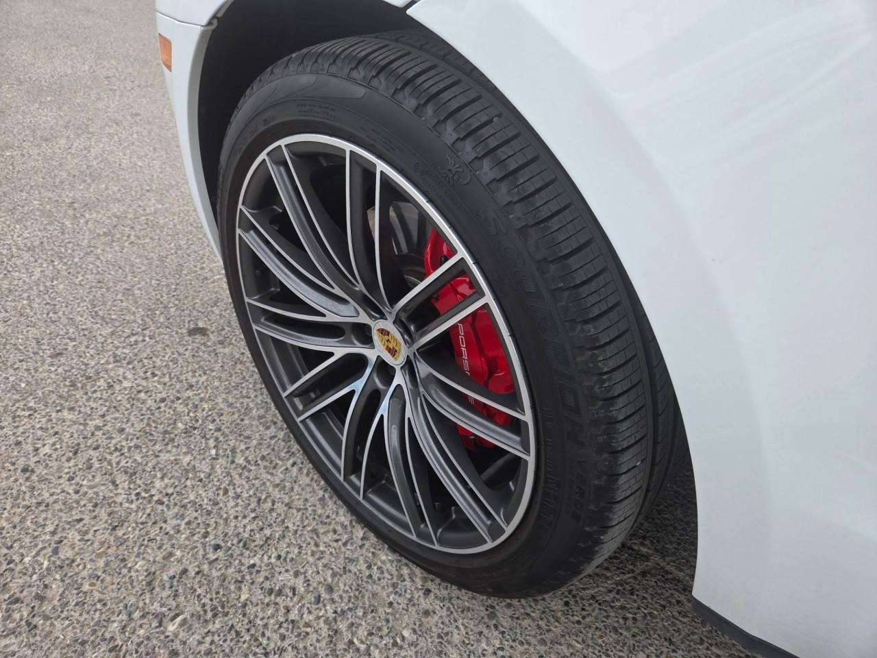 2025 Porsche Macan S thumb 6