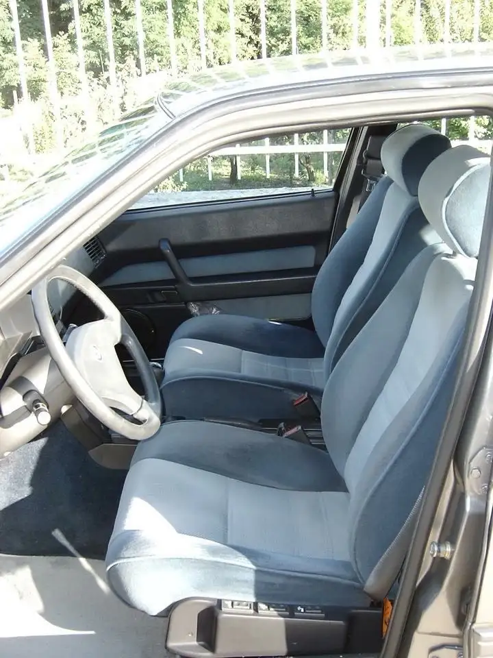 Alfa Romeo 164 3.0 V6, foto 4