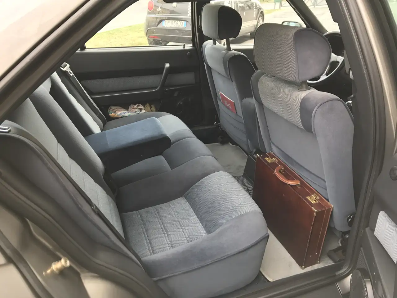 Alfa Romeo 164 3.0 V6, foto 8